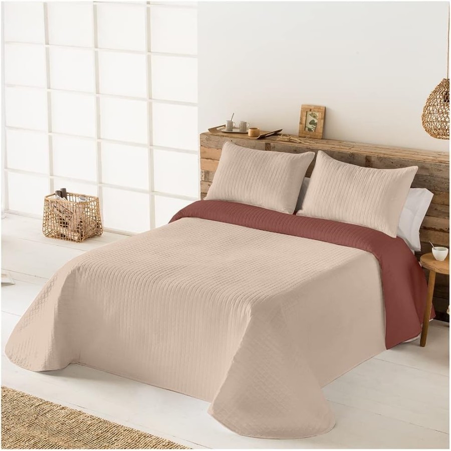Colcha Reversible Modelo Quito - Beige | Microfibra Termosellada | Deslan Internacional