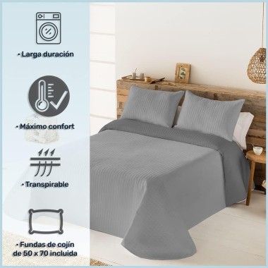Colcha Reversible Modelo Quito - Gris | Microfibra Termosellada | Deslan Internacional 2